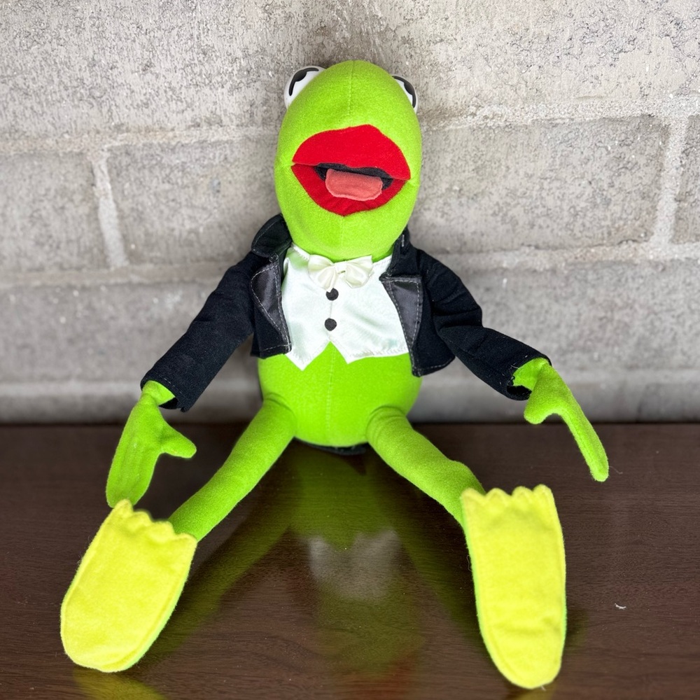 Plush Frog Character Toy - Bright Green Kermit-Style Plush - Picture 4 of 11